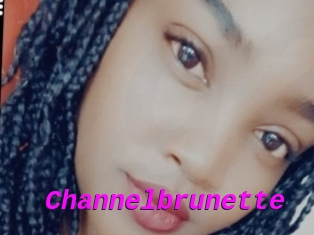 Channelbrunette