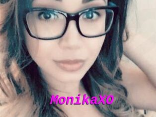 MonikaXO