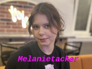 Melanietacker